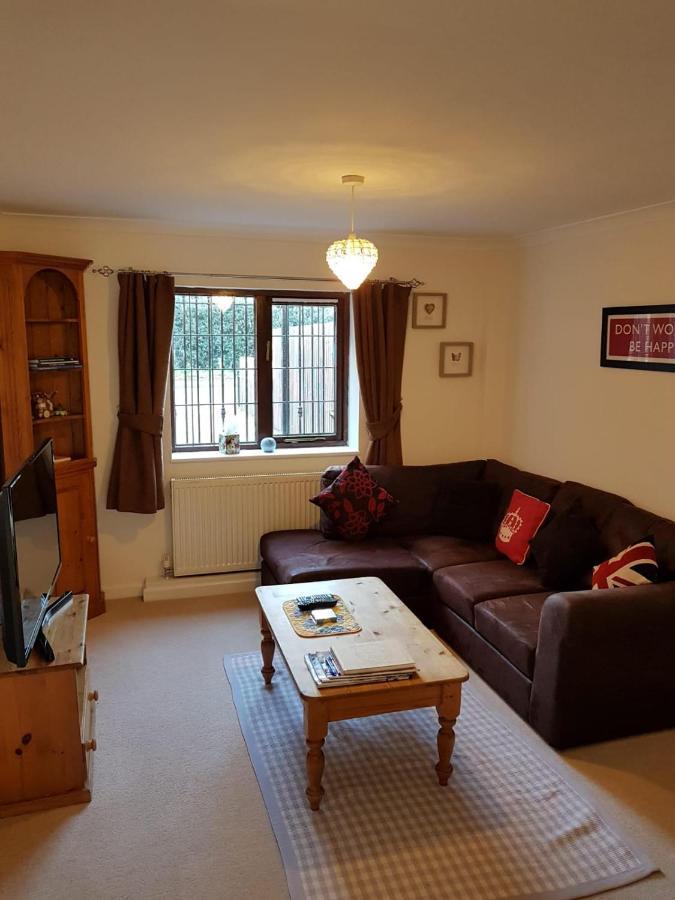 Villa Binfield Annexe Bracknell Esterno foto