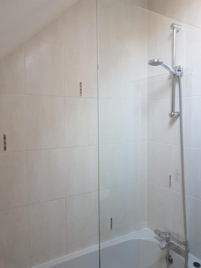 Villa Binfield Annexe Bracknell Esterno foto