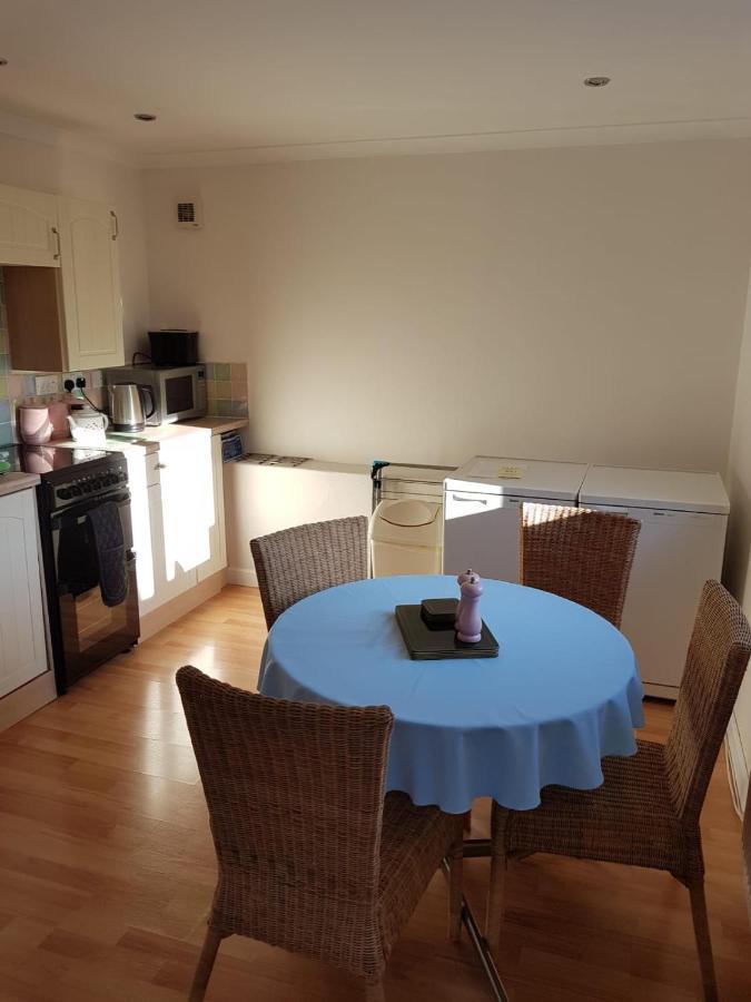 Villa Binfield Annexe Bracknell Esterno foto