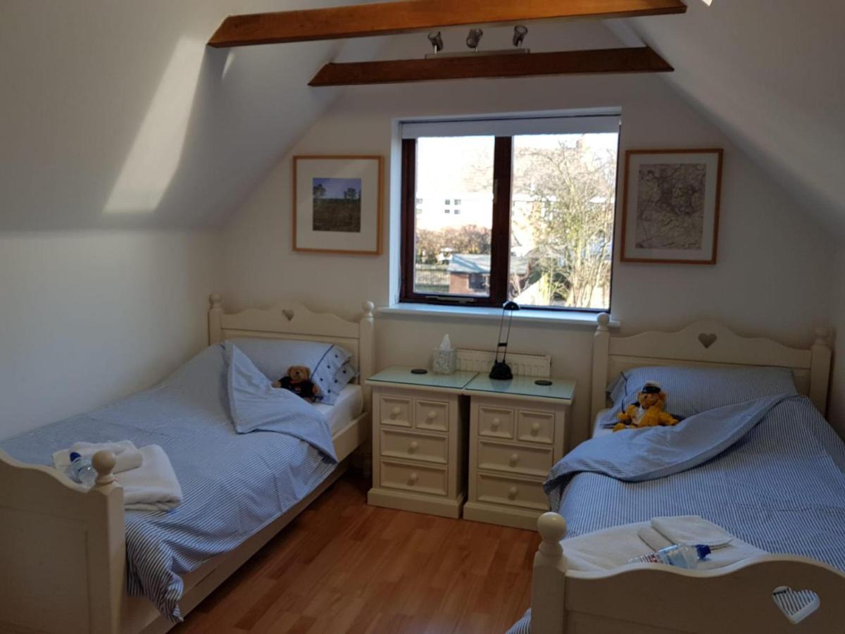 Villa Binfield Annexe Bracknell Esterno foto